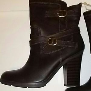 Women's brown faux leather booties